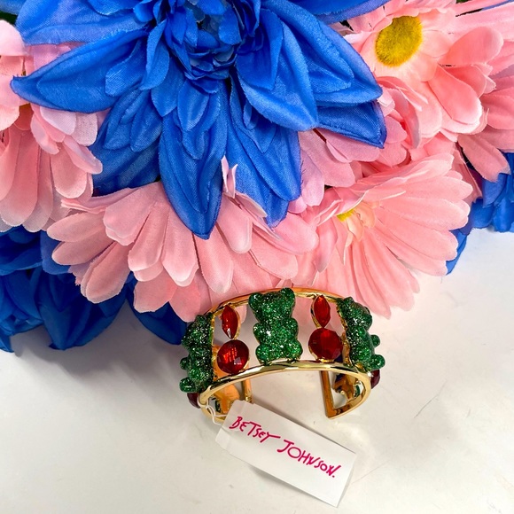 🐻BETSEY JOHNSON GUMMY BEAR BRACELET - Picture 1 of 8
